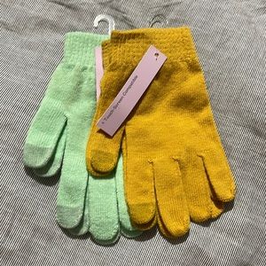 2 Wild fable gloves